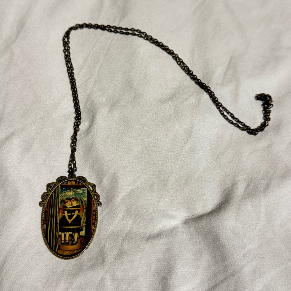 Vintage Style Pendant Necklace with Chain